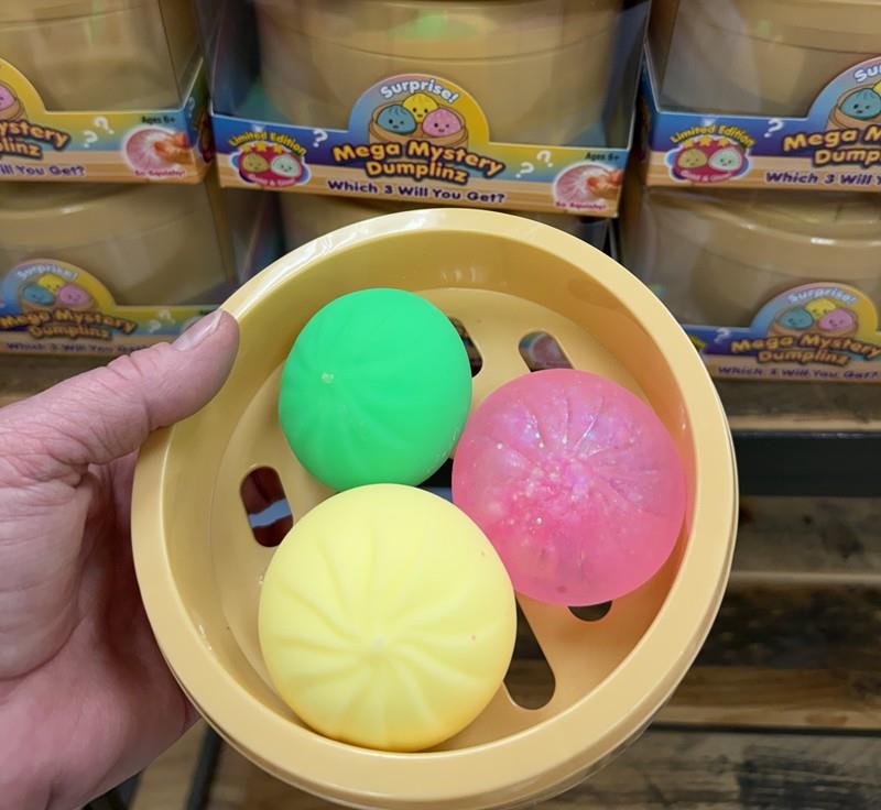 Mega Mystery Surprise Dumplin' Squishy,8661A